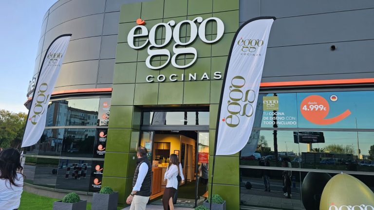 Asistimos a la inauguración de la nueva tienda de Eggo Cocinas en Camas
